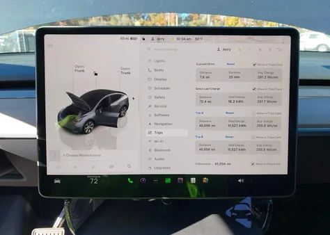 2023 Tesla Model Y Awd/Long Range Dual Motor All-Wheel Drive z USA, uszkodzony, nr VIN 7SAYGDEE7PA147213